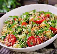 Salade de quinoa au concombre et à la poire asiatique
