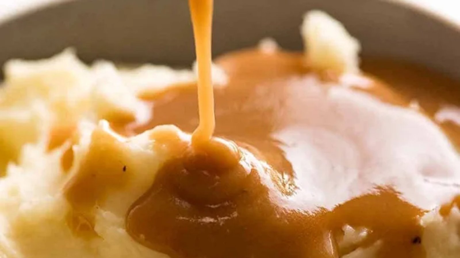 Gravy recipe – easy, from scratch, no drippings